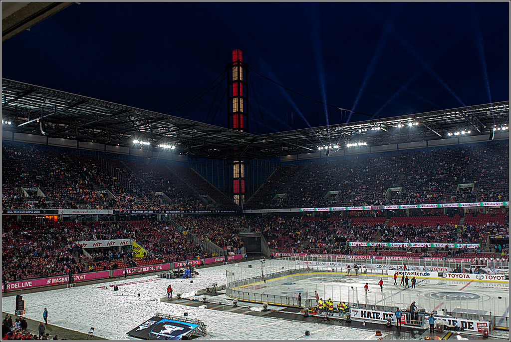 DEL Wintergame; Koelner Haie - Duesseldorfer EG; Koeln, 12.01.2019